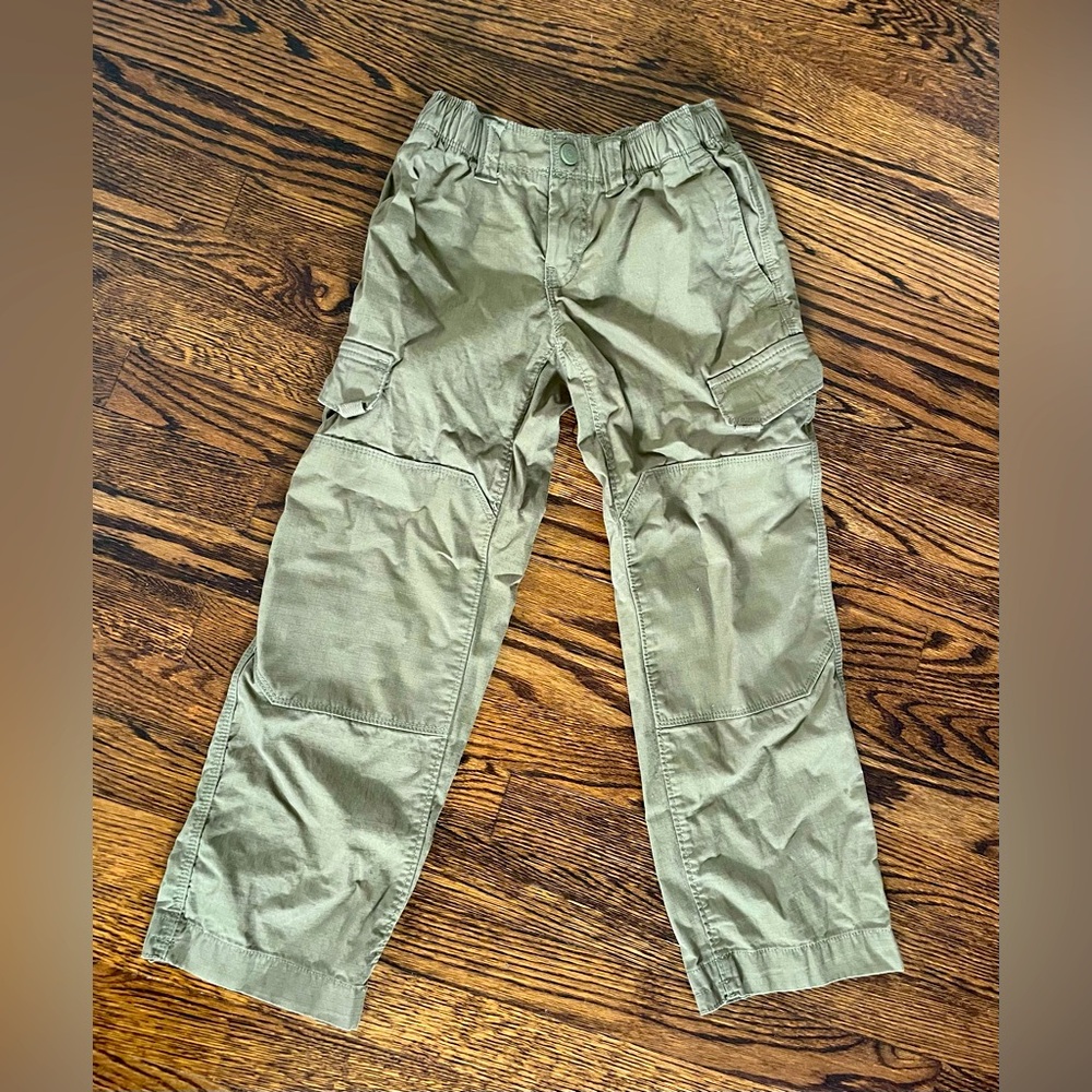 Land’s End Durable Army Green Cargo Pants (8 YR)